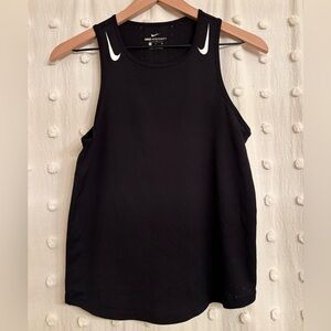 Nike Women’s Aeroswift Black Tank Top | Double Swoosh | Running Singlet